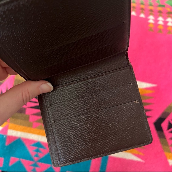 LV Damier double snap wallet ( missing snap, rubs) - Picture 2 of 12
